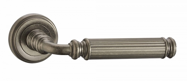 Ручка дверная V33AS состаренное серебро