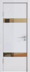 Межкомнатная дверь 502 белый глянец зеркало бронза